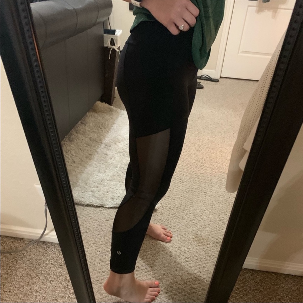 Lululemon mesh leggings with pockets